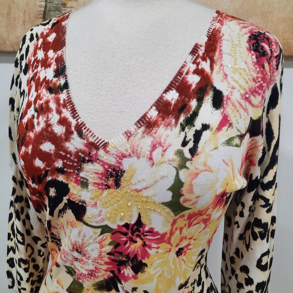 Floral/leopard/sequin stretch sweater - BCBG Max Azria brand - Picture 4 of 12